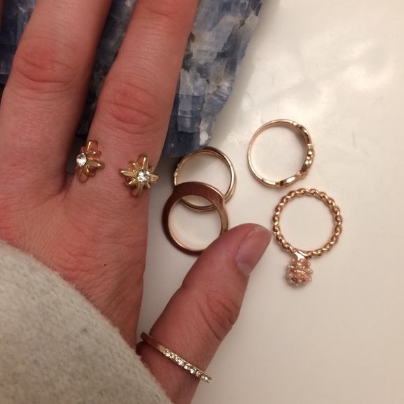 wild fable Jewelry - NWT 6 GOLDEN CRYSTAL WILD FABLE RING BUNDLE